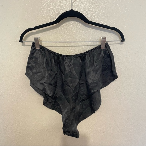 Vintage Gold Label Victoria Secret Set Medium And Large Black Satin Tank EUC - Picture 8 of 11